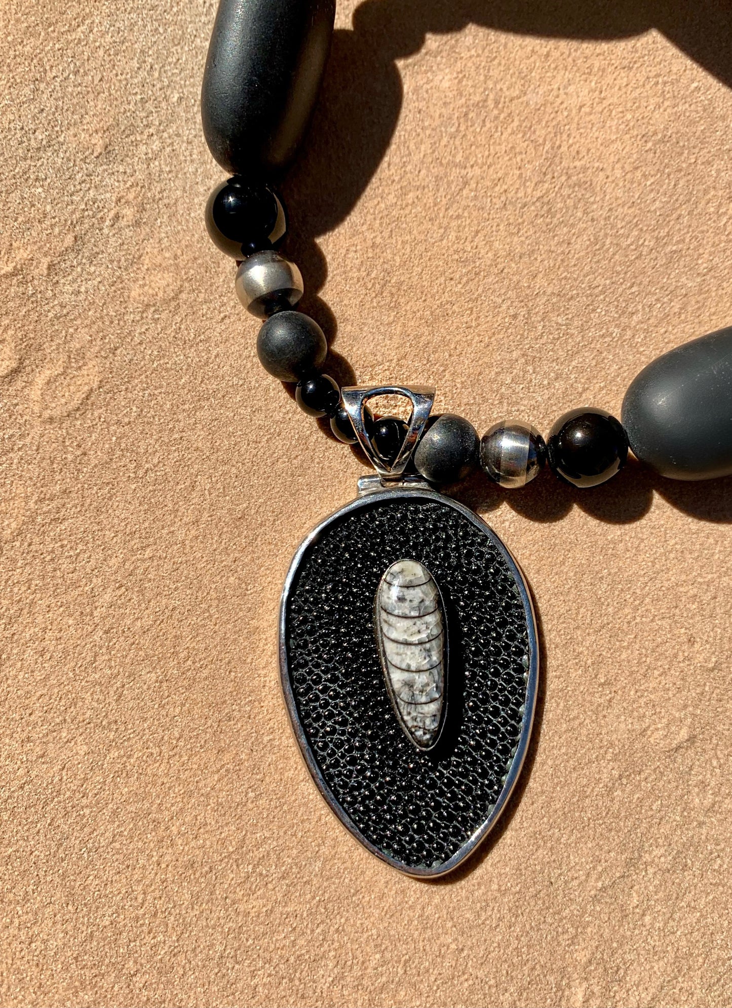 Agate onyx and Navajo pearl necklace with stingray pendant