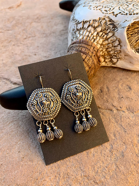 Egyptian tops with Bali beads earrings