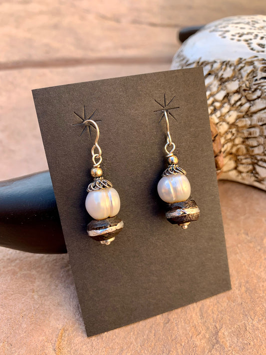 Pearl with African wood earrings