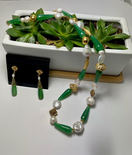 Jade and pearl necklace