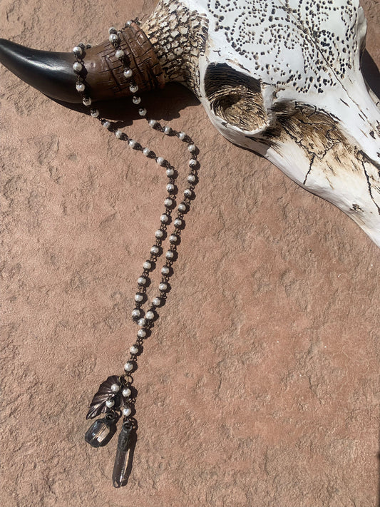 Pearl rosary chain with crystals and leaf