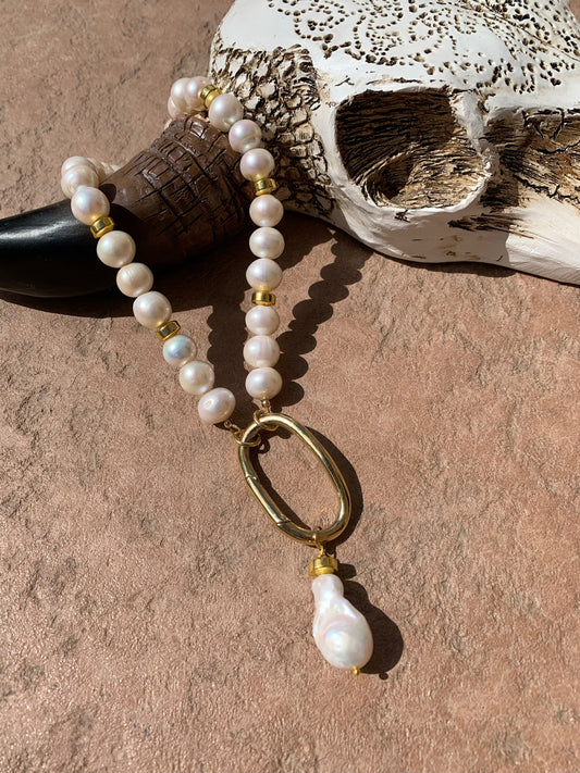 Pearls with gold clasp